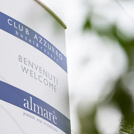 Club Azzurro & ホテル