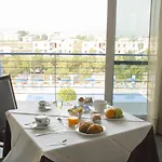 Club Azzurro & 4*