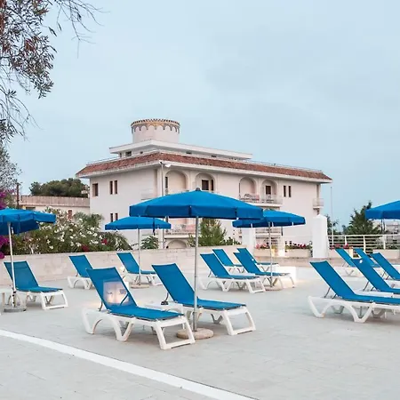 Club Azzurro & Hotel 4*