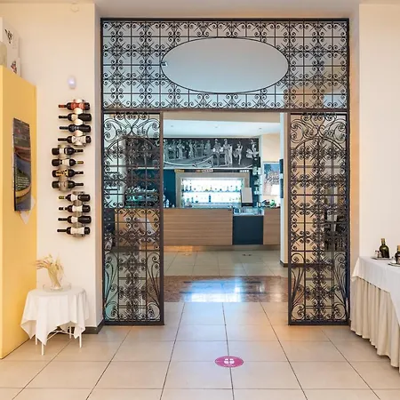 Club Azzurro & Hotel 4*